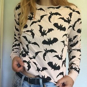 H&M BAT PATTERNED TEE